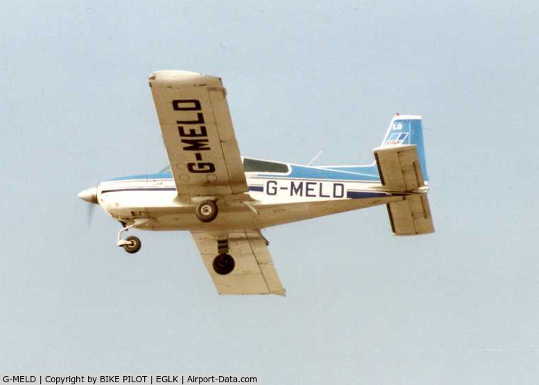 G-MELD, 1979 Gulfstream American AA-5A Cheetah C/N AA5A-0863, FINALS FOR RWY 25 1991-03. BLACKBUSHE SCHOOL OF FLYING A/C (CABAIR)