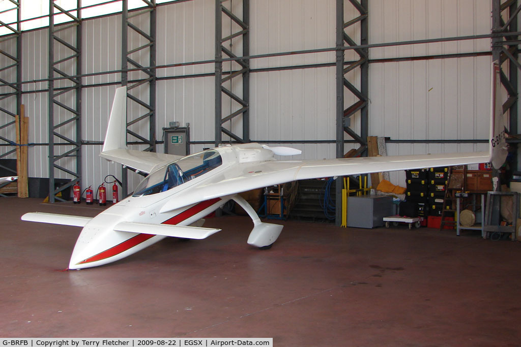 G-BRFB, 1989 Rutan Long-EZ C/N PFA 074A-10646, Rutan Long -EZ at North Weald