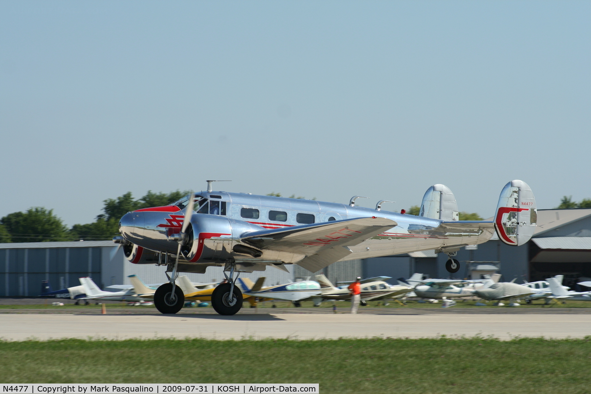 N4477, 1952 Beech D18S C/N A-935, Beech D18S