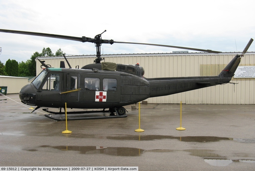 69-15012, 1969 Bell UH-1V Iroquois C/N 11300, EAA Airventure 2009