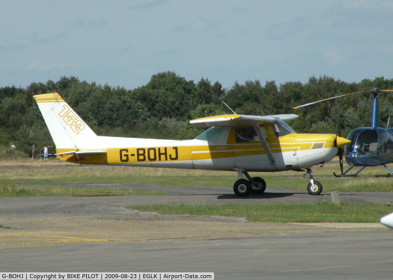 G-BOHJ, 1977 Cessna 152 C/N 152-80558, HEADING FOR THE PUMPS