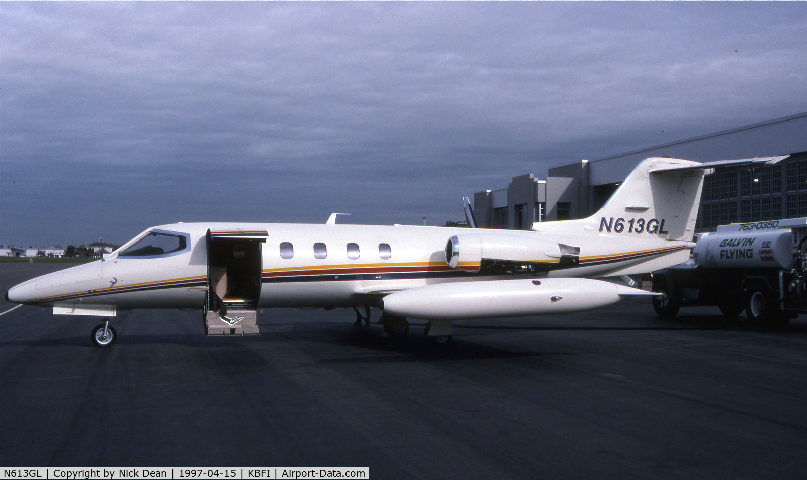 N613GL, 1981 Learjet 25D C/N 25D-329, KBFI