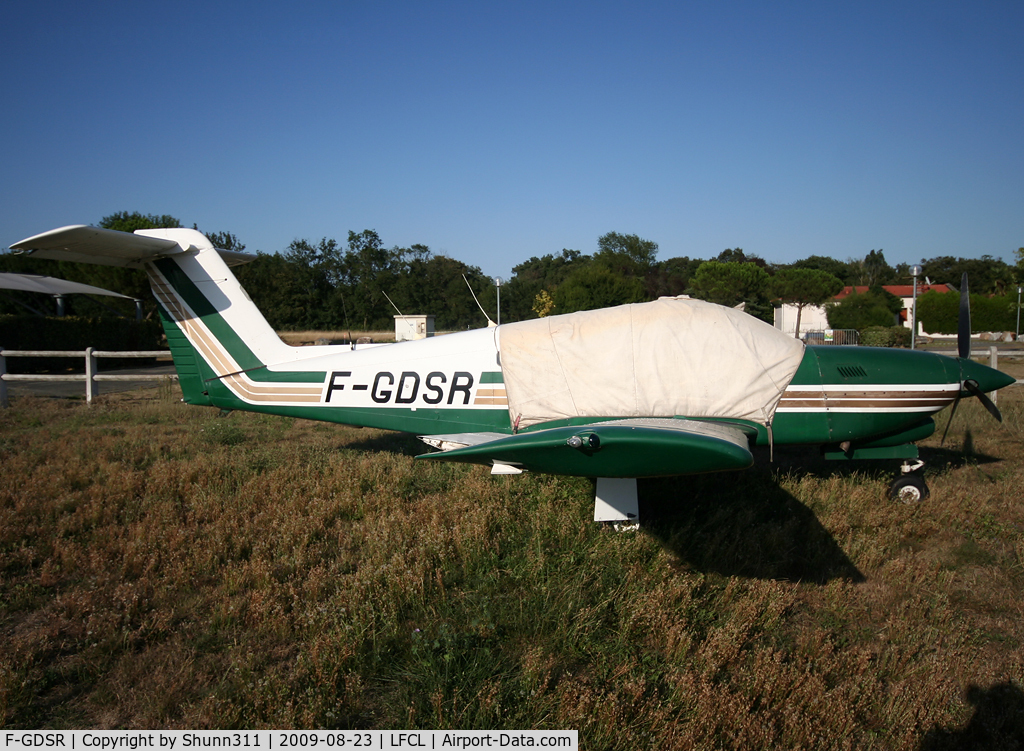 F-GDSR, Piper PA-28RT-201T Arrow IV C/N 28R7931155, Parked in the grass...
