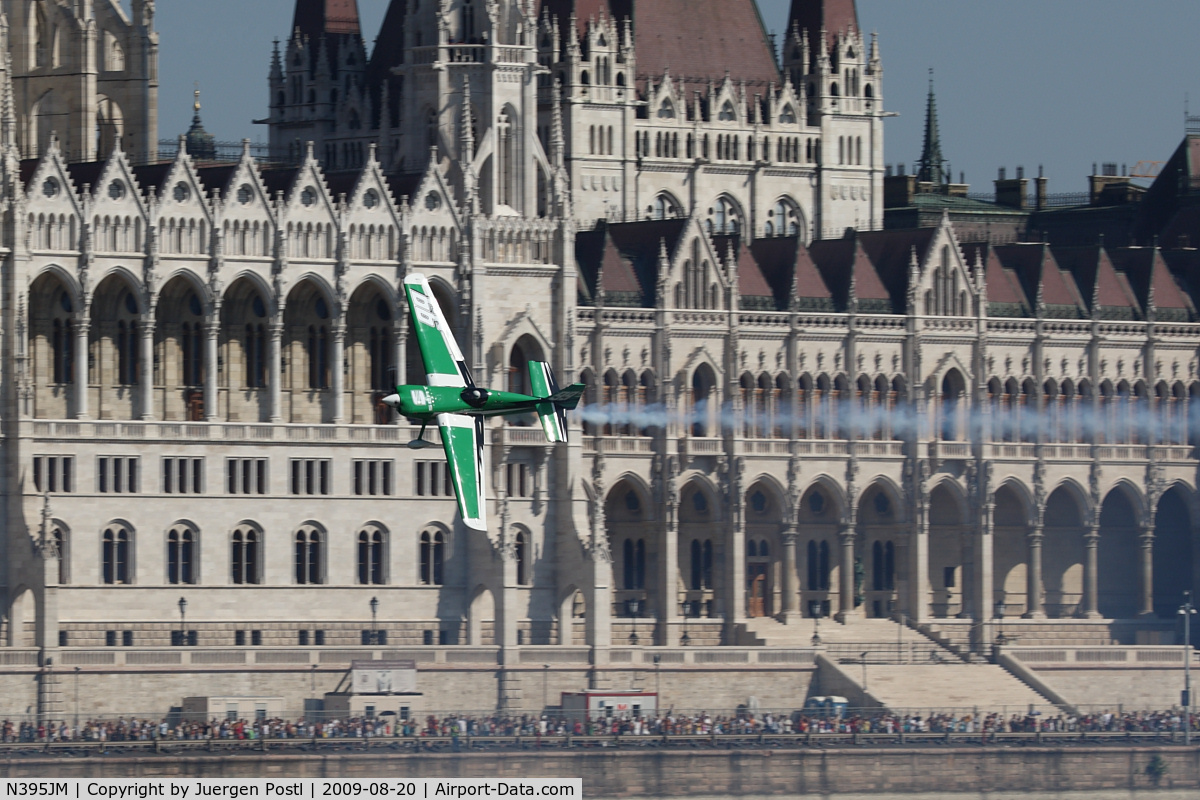 N395JM, 2004 Zivko Edge 540 C/N 0033, Red Bull Air Race Budapest 2009 - Mike Goulian