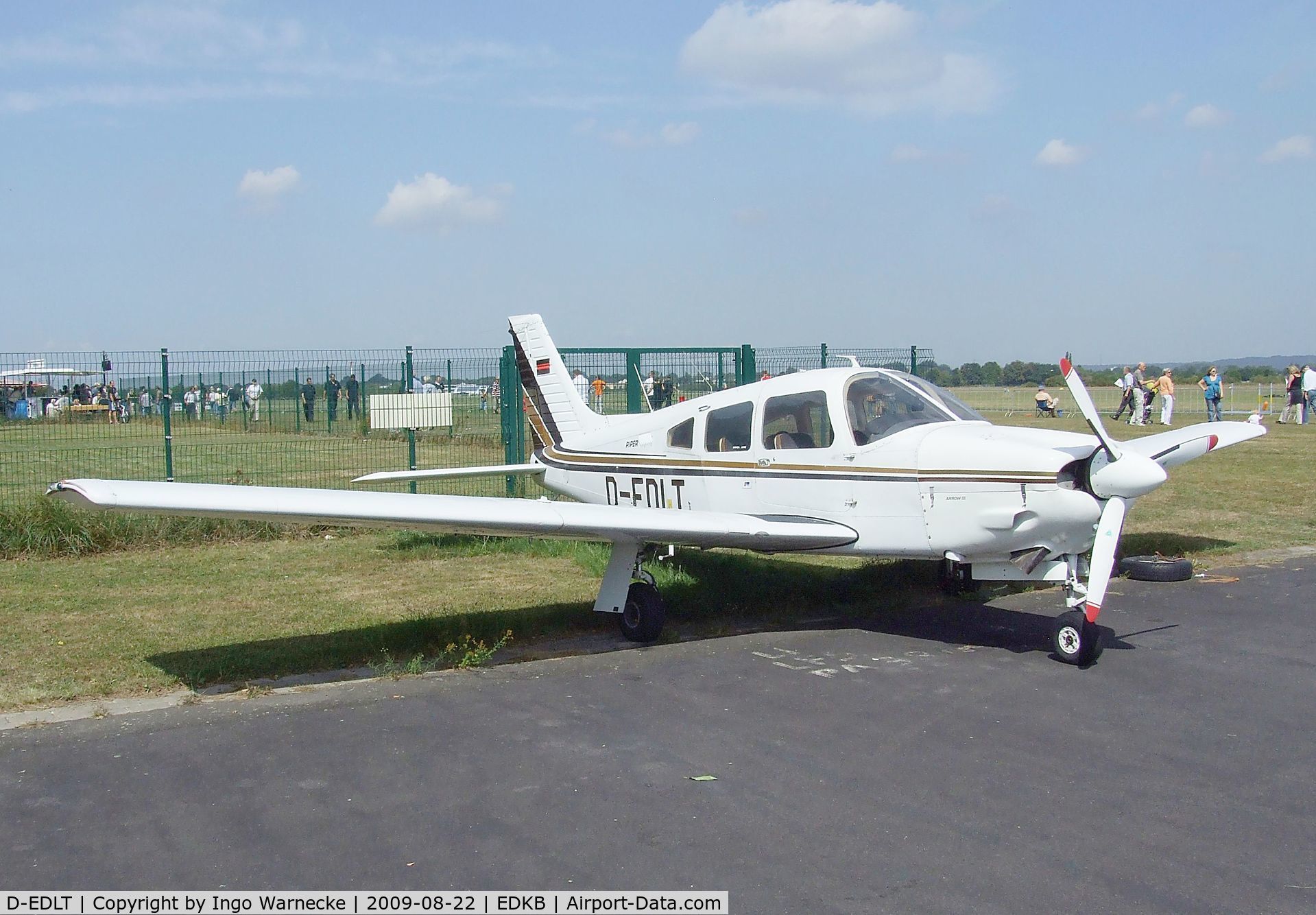 D-EDLT, 1978 Piper PA-28R-201 Cherokee Arrow III C/N 28R-7837093, Piper PA-28R-201 Arrow III at the Bonn-Hangelar centennial jubilee airshow