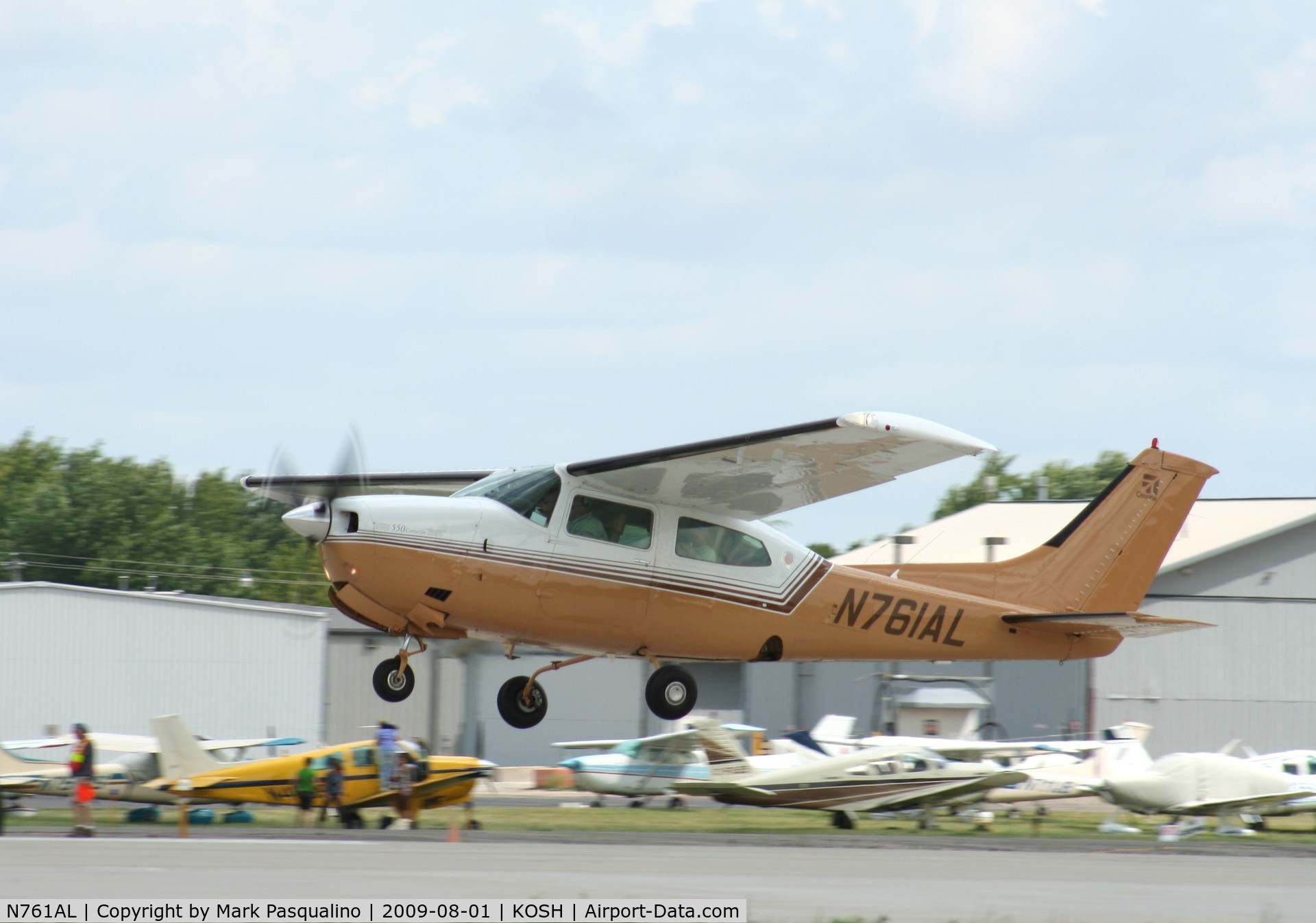 N761AL, 1977 Cessna 210M Centurion C/N 21062101, Cessna 210M