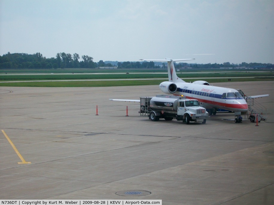 N736DT, 2001 Embraer ERJ-135LR (EMB-135LR) C/N 145388, At gate A1 between flights