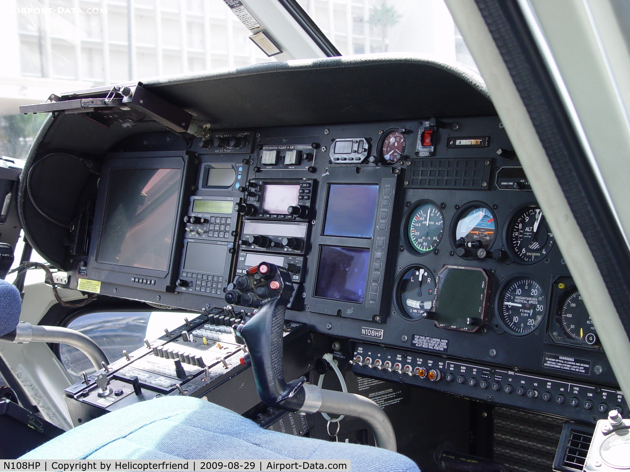 N108HP, 2002 Eurocopter AS-350B-3 Ecureuil Ecureuil C/N 3635, Cockpit area