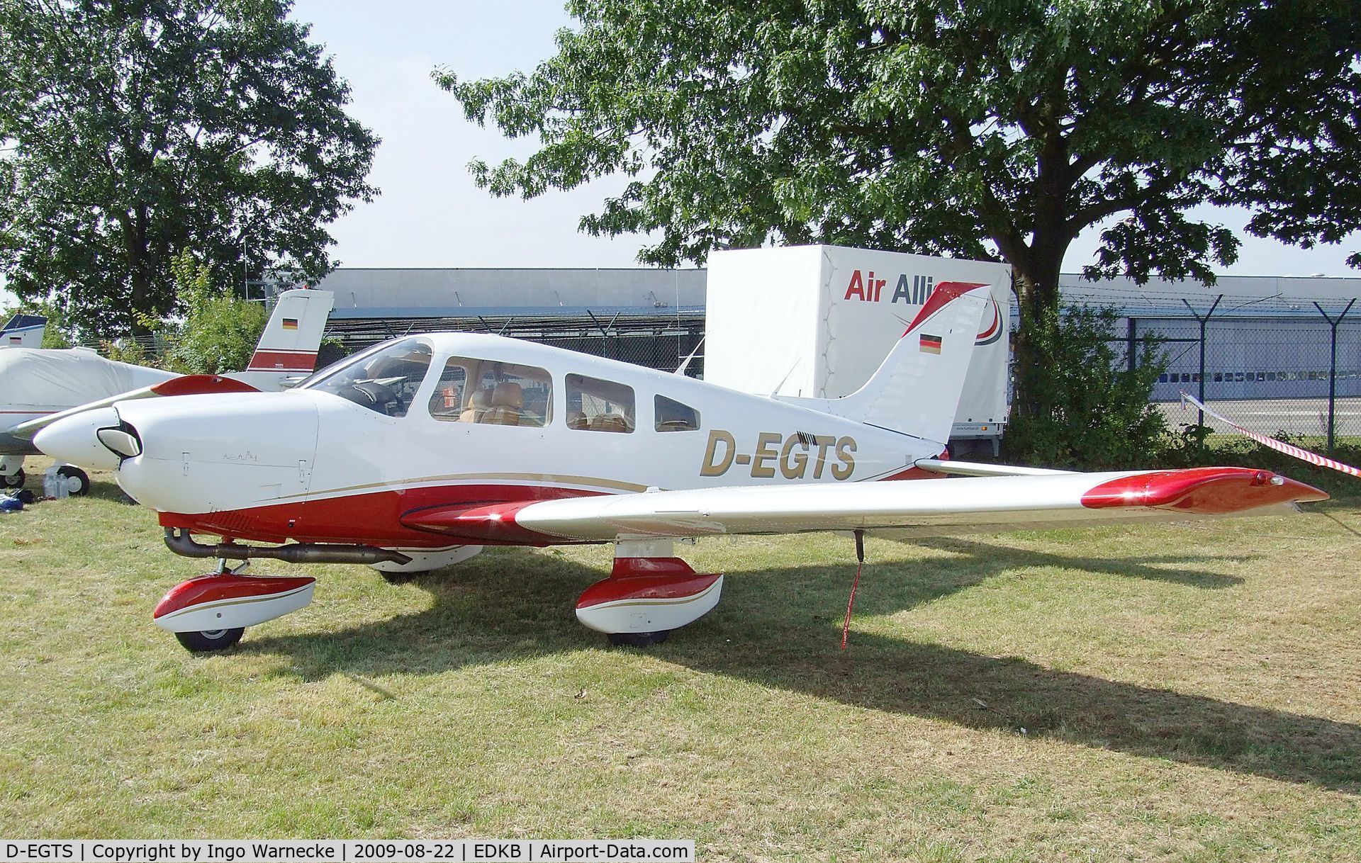 D-EGTS, 1982 Piper PA-28-181 C/N 28-8290111, Piper PA-28-181 Archer II at the Bonn-Hangelar centennial jubilee airshow