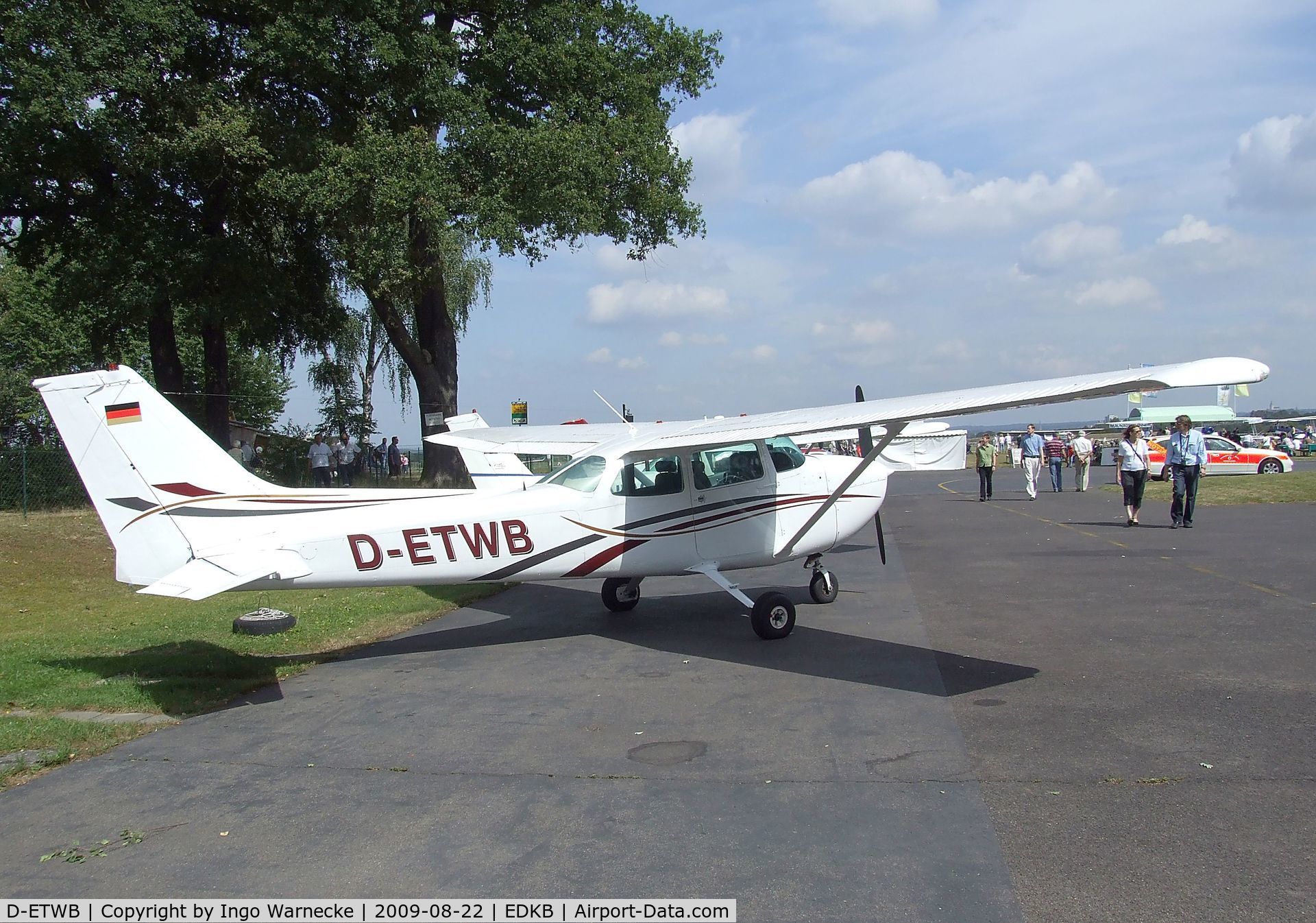 D-ETWB, 1976 Cessna 172M C/N 172-64568, Cessna 172M Skyhawk II at the Bonn-Hangelar centennial jubilee airshow