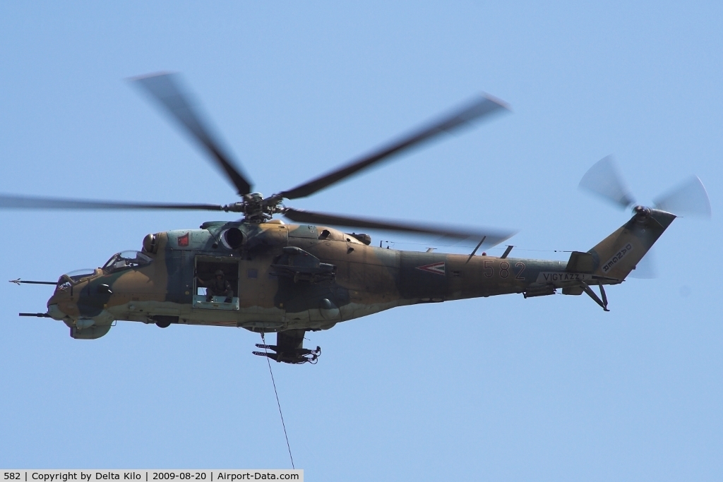 582, 1985 Mil Mi-24D Hind D C/N K220582, Red Bull Air Race Budapest -Hungary Air Force-Mil Mi-24V