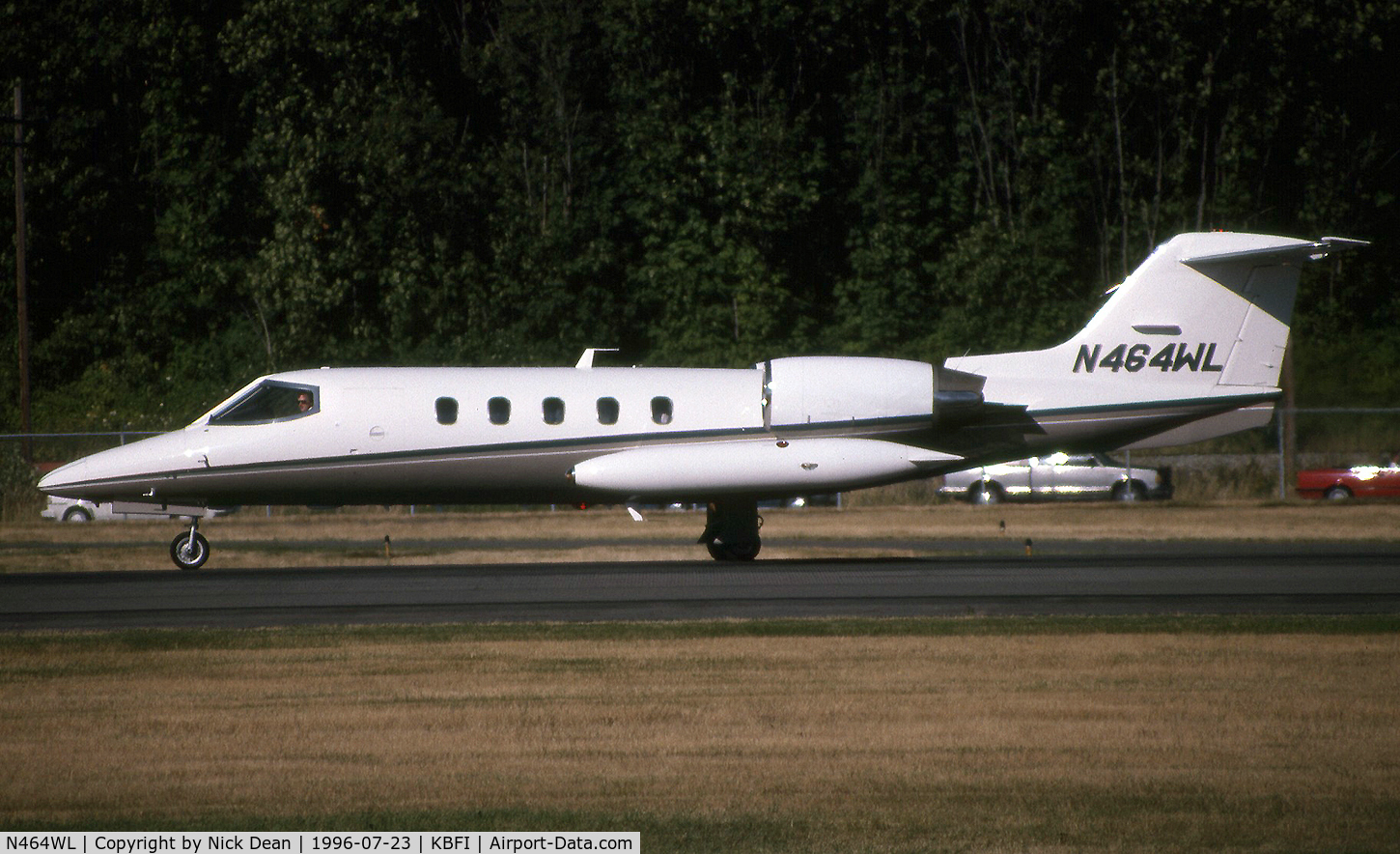 N464WL, Gates Learjet Corp. 35A C/N 35A464, KBFI