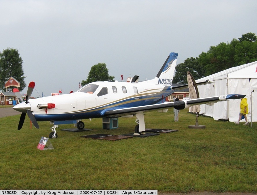 N850SD, Socata TBM-700 C/N 498, EAA Airventure 2009