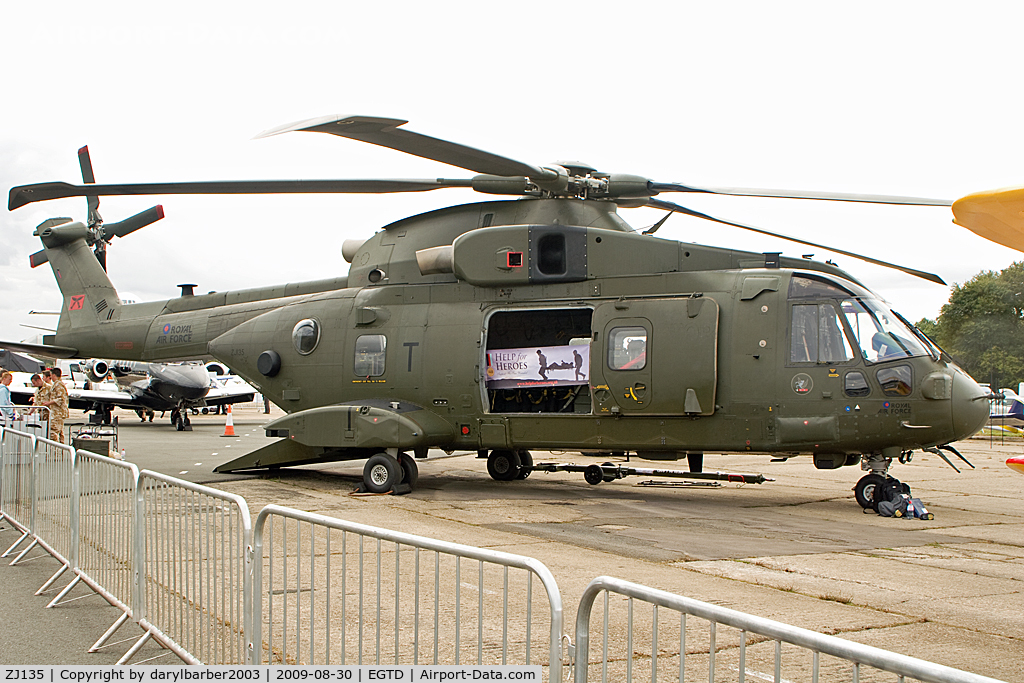 ZJ135, Westland Merlin HC.3 C/N 50187, EH101 Merlin British Army at Dunsfold W&W 2009