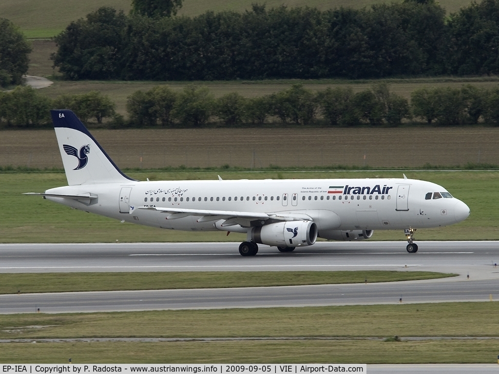 EP-IEA, 1995 Airbus A320-232 C/N 530, Iran Air A 320 -  normally visits Vienna with A 310 or A 300-600