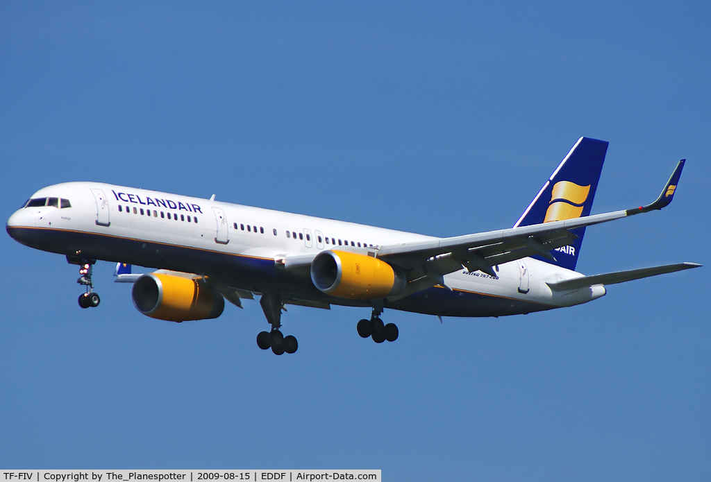 TF-FIV, 2001 Boeing 757-208 C/N 30424, Doesn´t the Boeing 757 look pretty with those Winglets?
