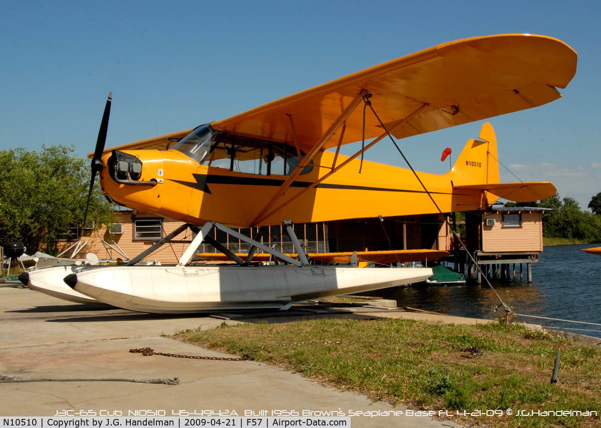 N10510, 1956 Piper J3C-65 Cub Cub C/N 45-4942A, Beached at Brown's Seaplane Base