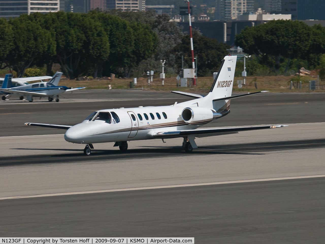 N123GF, 1997 Cessna 550 Citation Bravo C/N 550-0817, N123GF departing from RWY 21