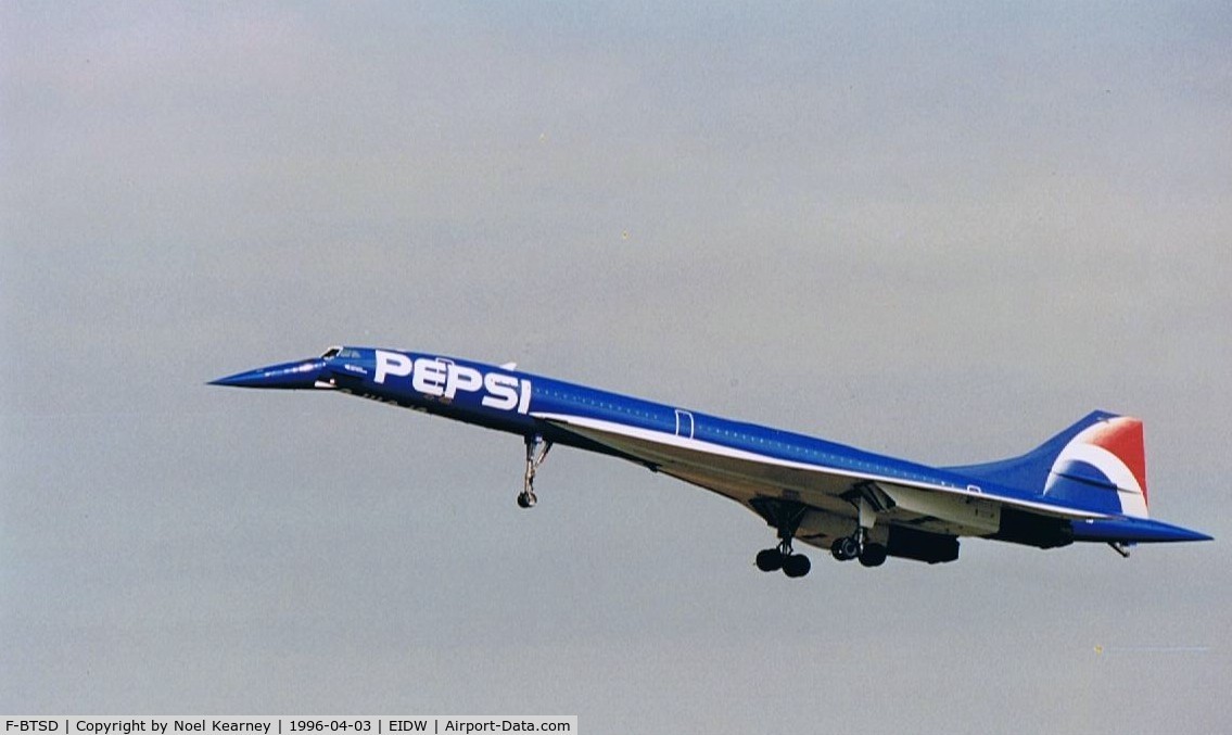 F-BTSD, 1978 Aerospatiale-BAC Concorde 101 C/N 13, On promotional world tour, landing Rwy 28 (Scanned image)