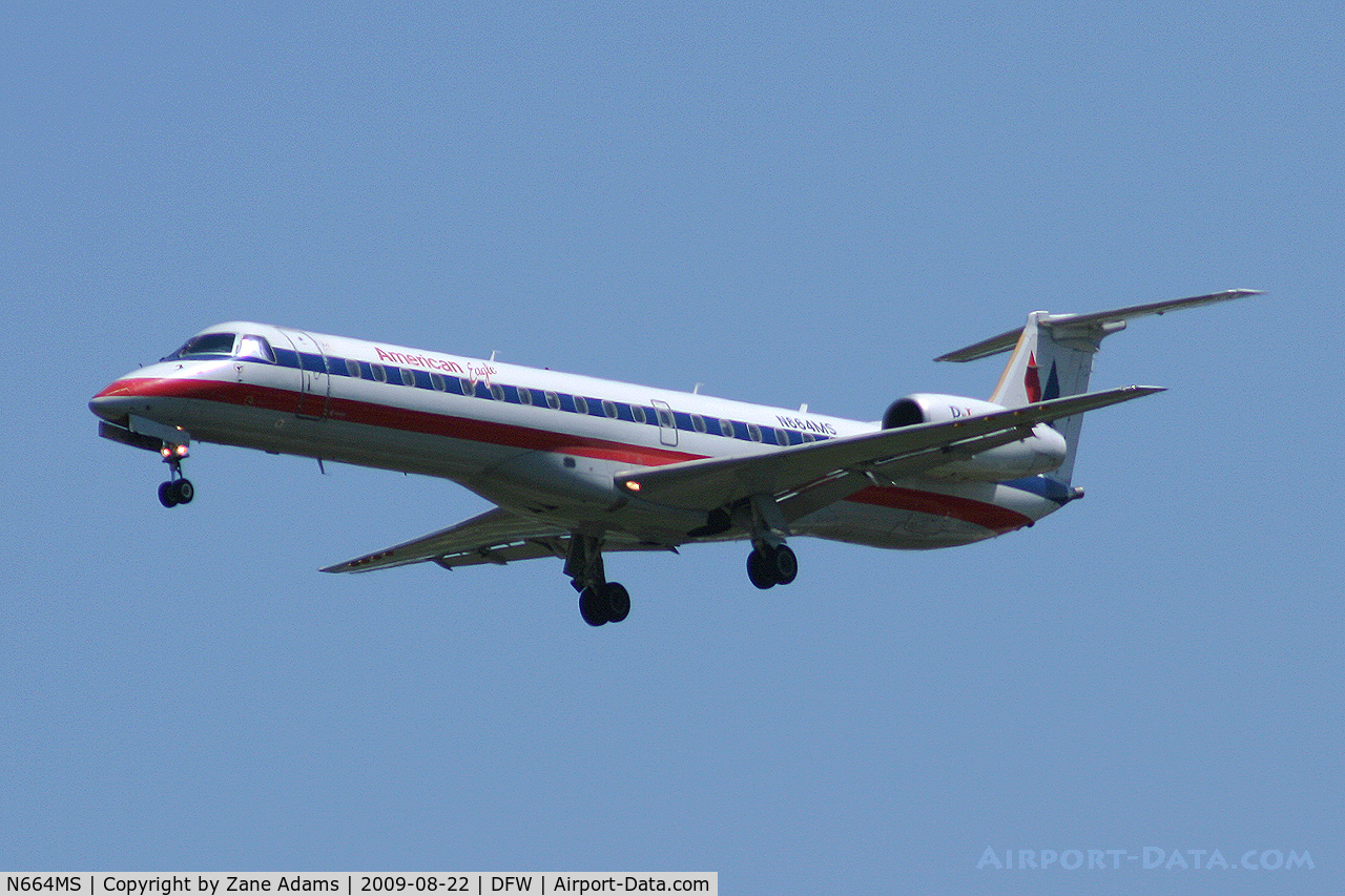 N664MS, 2004 Embraer ERJ-145LR (EMB-145LR) C/N 145779, American Eagle landing at DFW