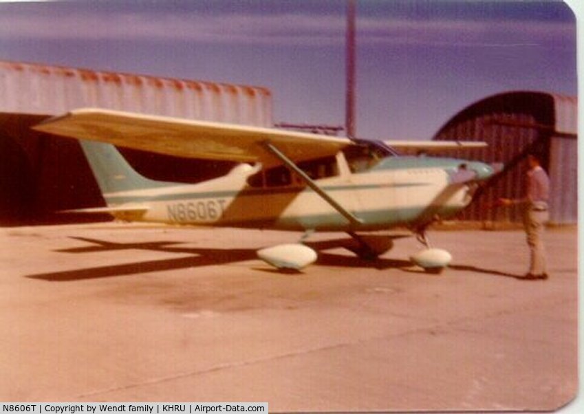 N8606T, 1960 Cessna 182C Skylane C/N 52506, N8606T owned by Jerry Wendt 1976-1985