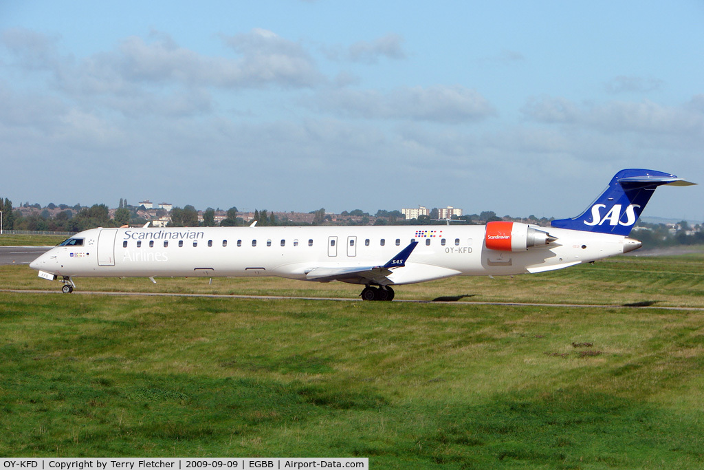 OY-KFD, 2009 Bombardier CRJ-900 (CL-600-2D24) C/N 15221, SAS CLRJ-900 departing from Birmingham UK