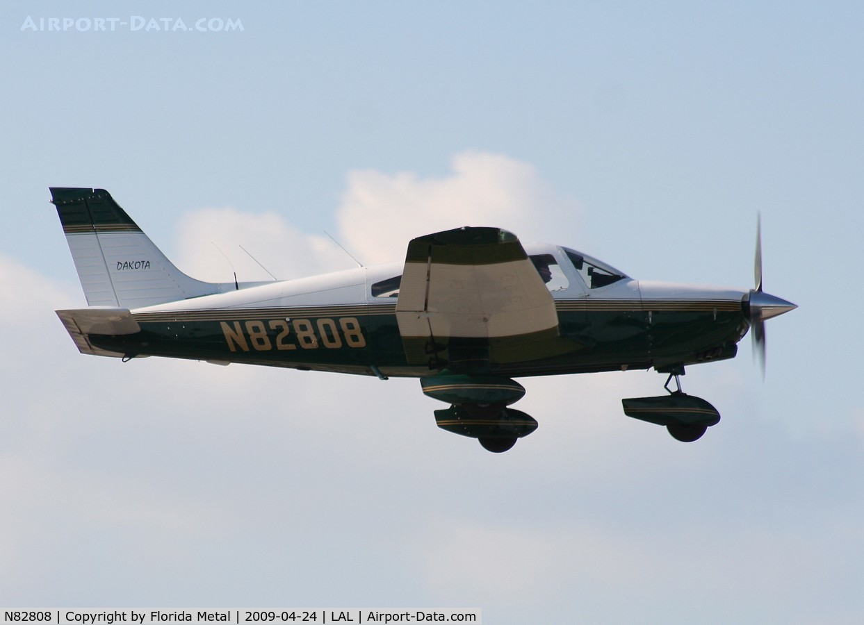 N82808, 1981 Piper PA-28-236 Dakota C/N 28-8111014, Piper PA-28-236