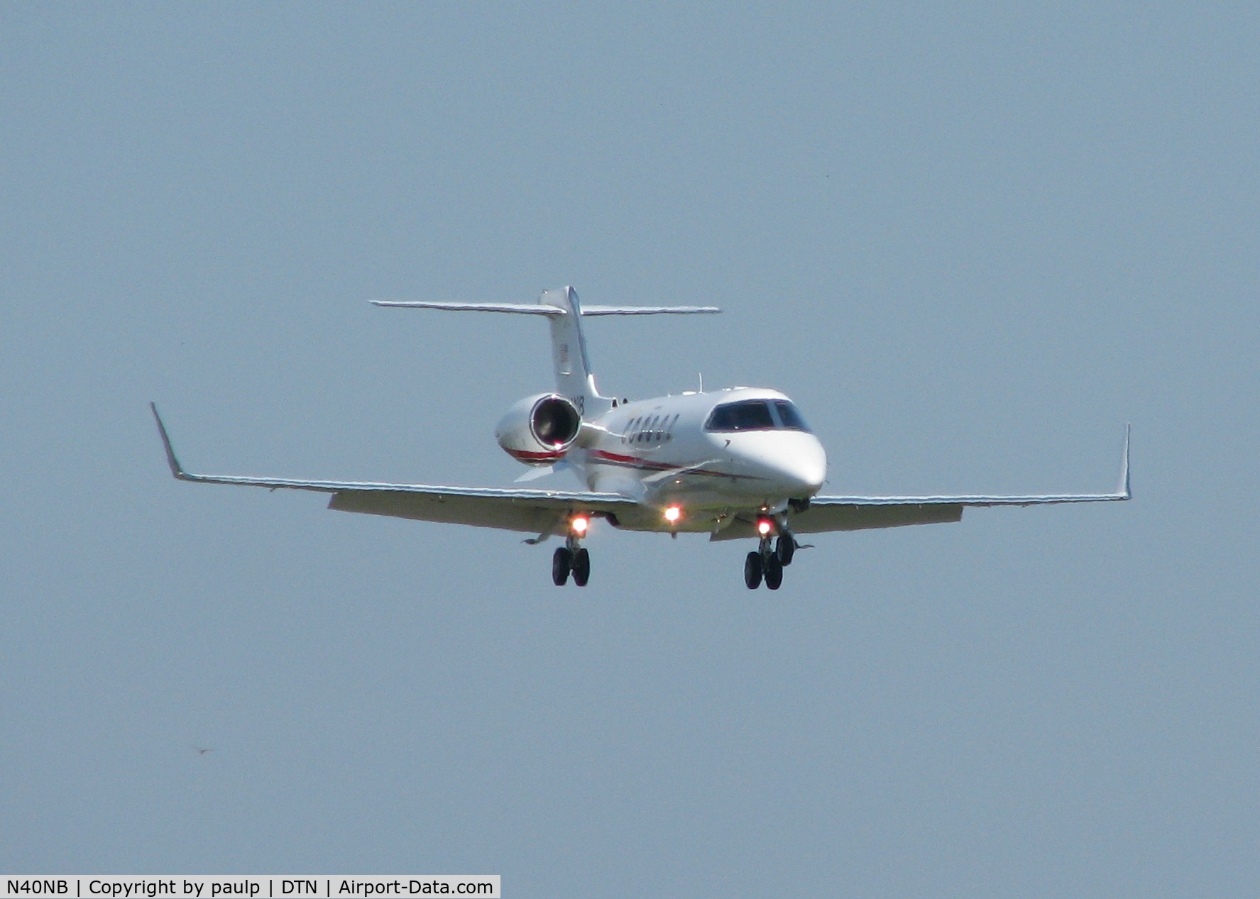 N40NB, 2007 Learjet Inc 45 C/N 2087, Landing on runway 14 at the Shreveport Downtown airport.