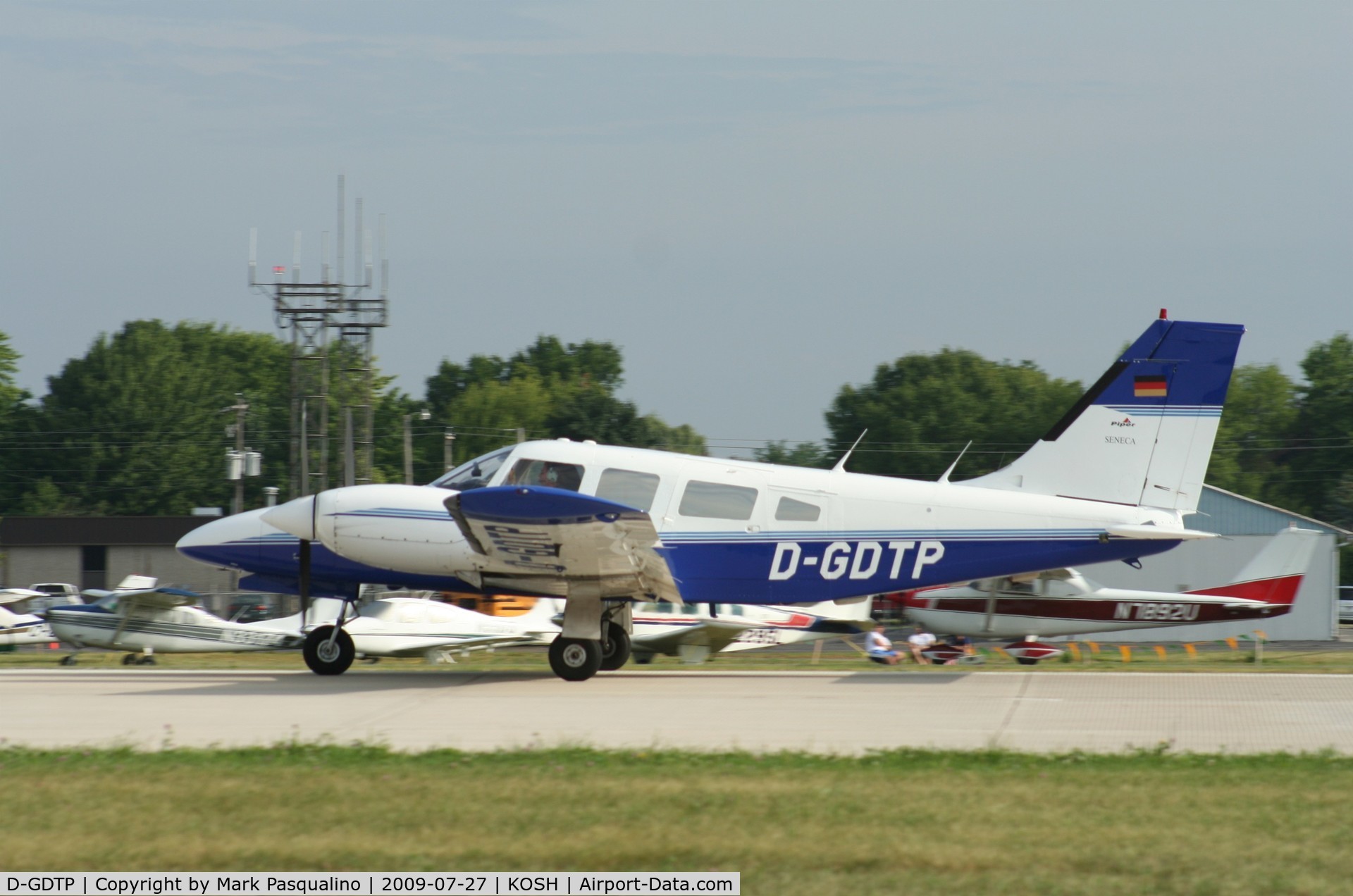 D-GDTP, 1979 Piper PA-34-200T C/N 34-7970122, Piper PA-34-200T