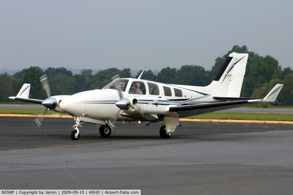 N558P, 1982 Beech 58P Baron C/N TJ-421, This plane is more than 25 years old, but it doesn't look a day over 10.