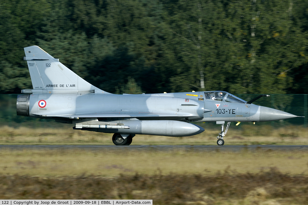 122, Dassault Mirage 2000C C/N 405, Take off of the first mission in the early morning light.