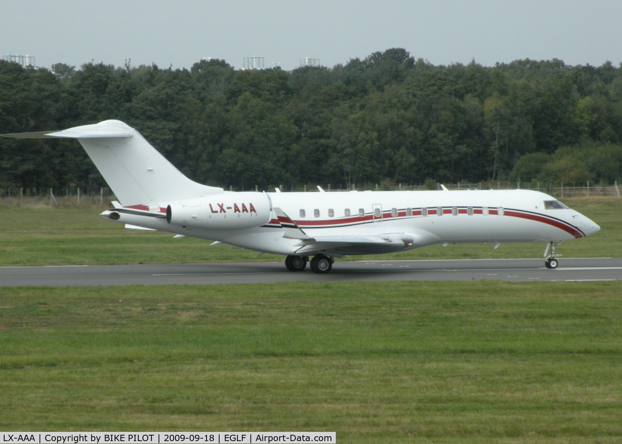 LX-AAA, 2004 Bombardier BD-700-1A10 Global Express C/N 9133, ROLLING