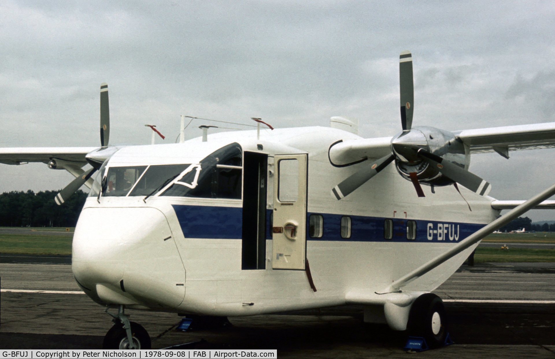G-BFUJ, 1978 Short SC-7 Skyvan 3-100 C/N SH.1960, Another view of the Shorts Skyvan at the 1978 Farnborough Airshow.
