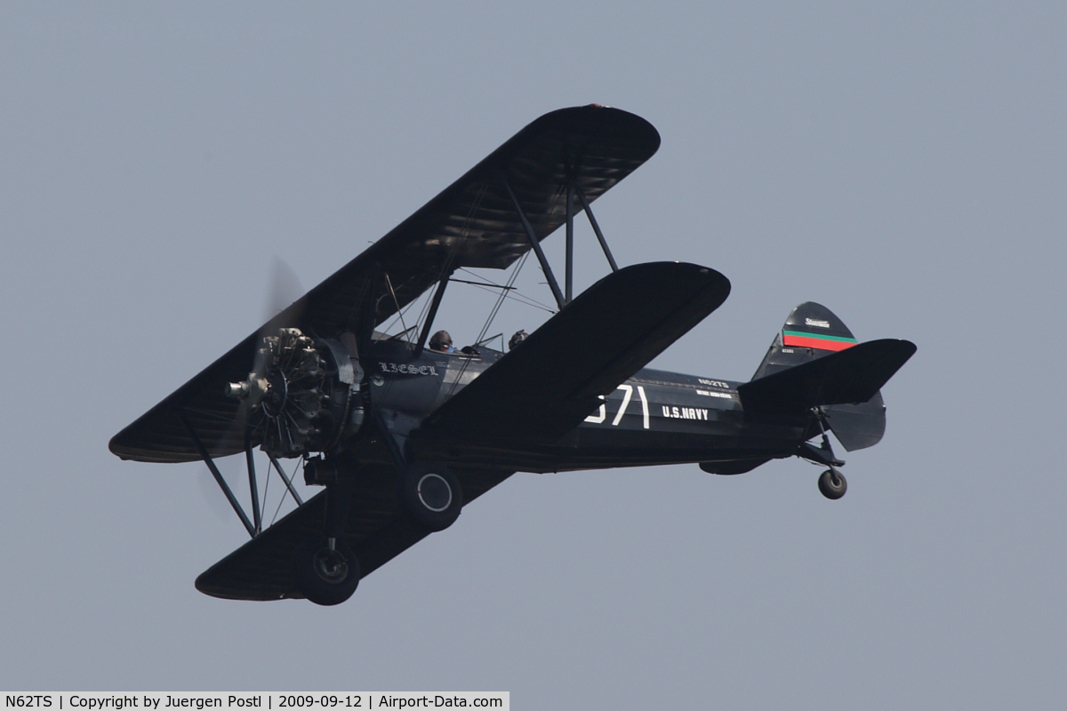 N62TS, 1940 Boeing A75N1(PT17) C/N 75-971, Red Bull Air Race Porto 2009 - Boeing N2S-1 Kaydet