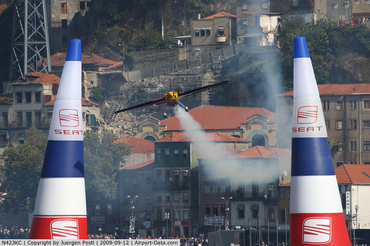 N423KC, 2009 Zivko Edge 540 C/N 0044, Red Bull Air Race Porto 2009 - Kirby Chambliss