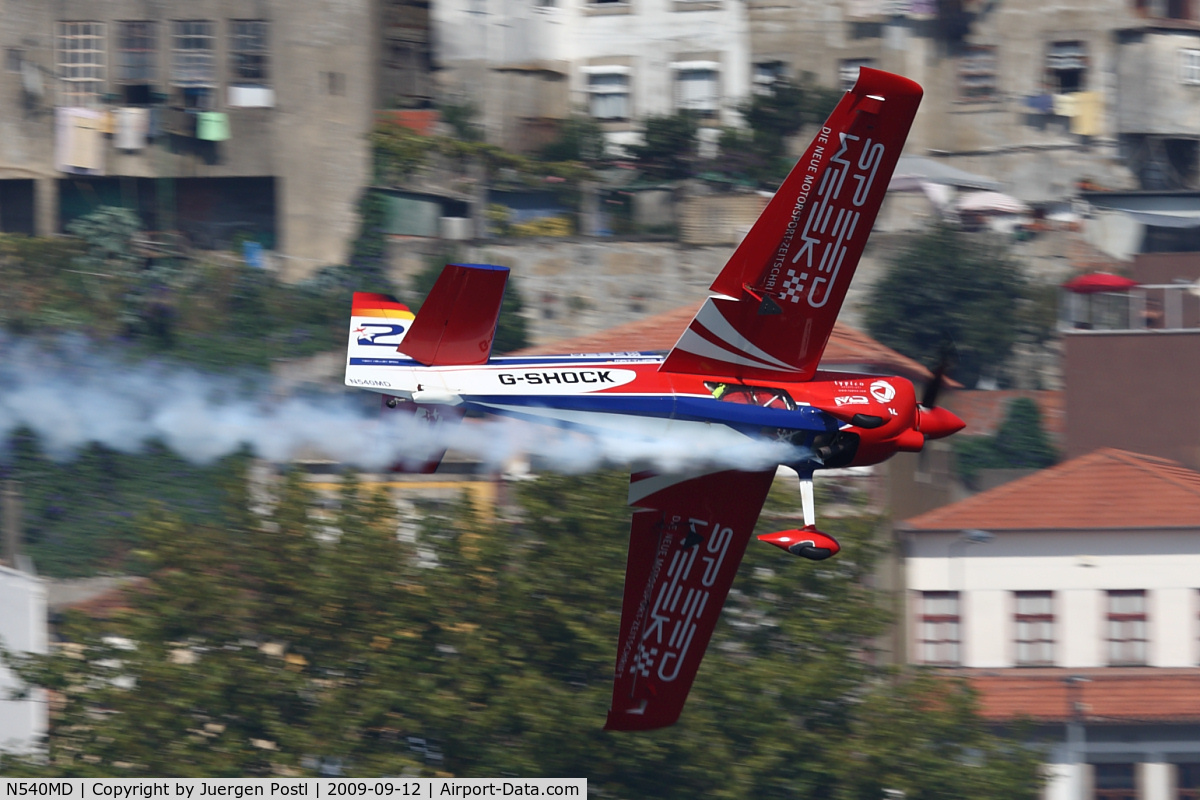 N540MD, 2008 Zivko Edge 540 C/N 0043, Red Bull Air Race Porto 2009 - Matthias Dolderer