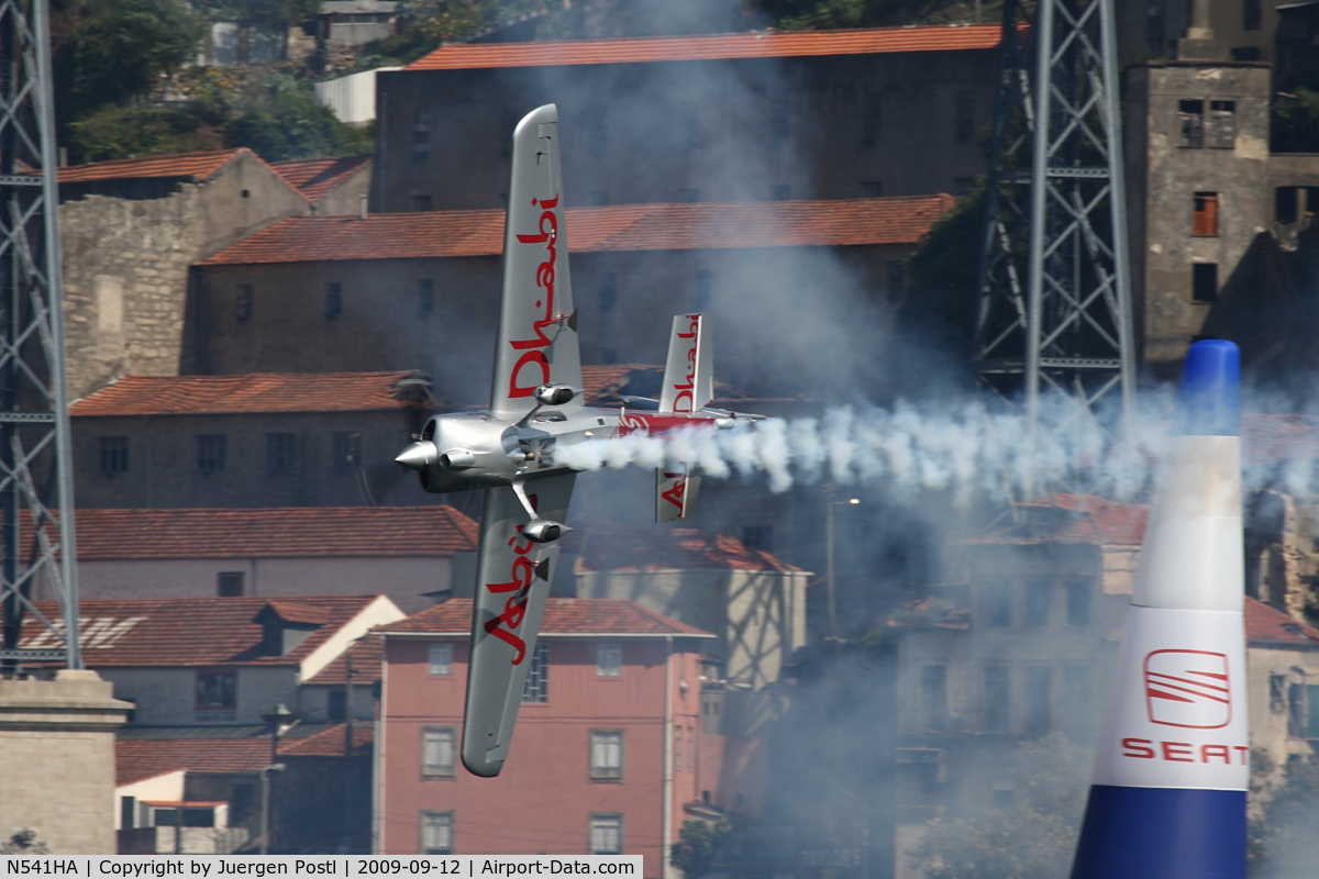 N541HA, 2008 Zivko Edge 540 C/N 0041A, Red Bull Air Race Porto 2009 - Hannes Arch