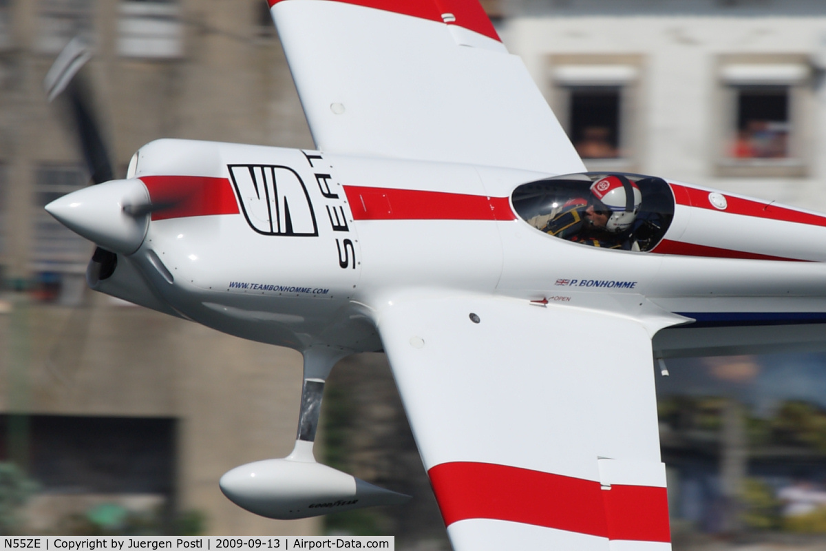 N55ZE, 2007 Zivko Edge 540 C/N 0040A, Red Bull Air Race Porto 2009 - Paul Bonhomme