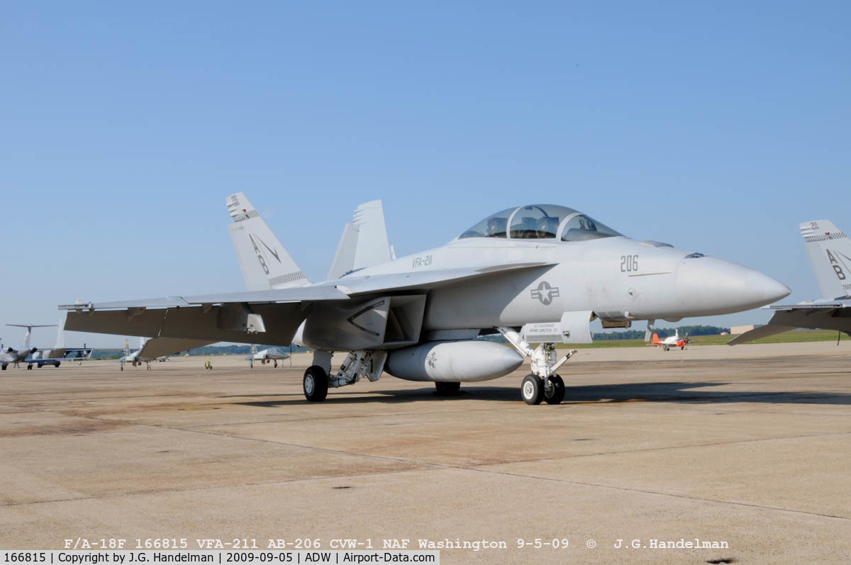 166815, Boeing F/A-18F Super Hornet C/N F188, starb. nose angle