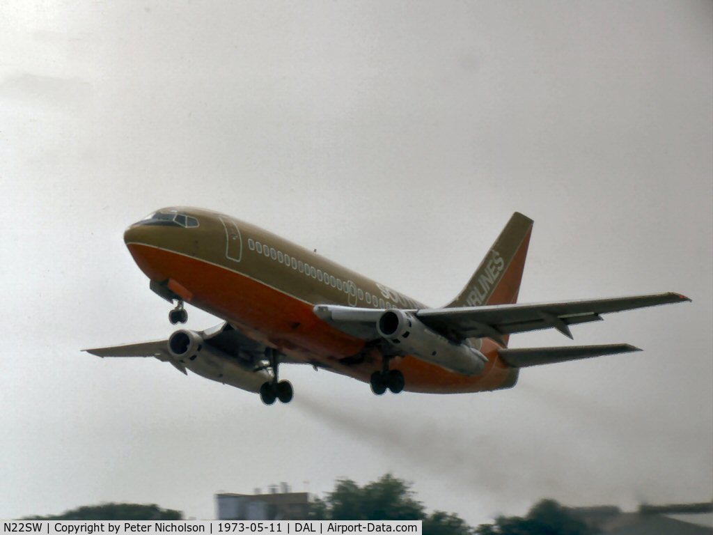 N22SW, 1971 Boeing 737-2H4 C/N 20336, Boeing 737-2H4 of Southwest Airlines climbing out of Love Field, Dallas in May 1973.