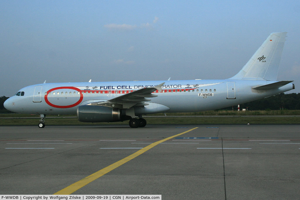 F-WWDB, 1997 Airbus A320-232 C/N 659, visitor