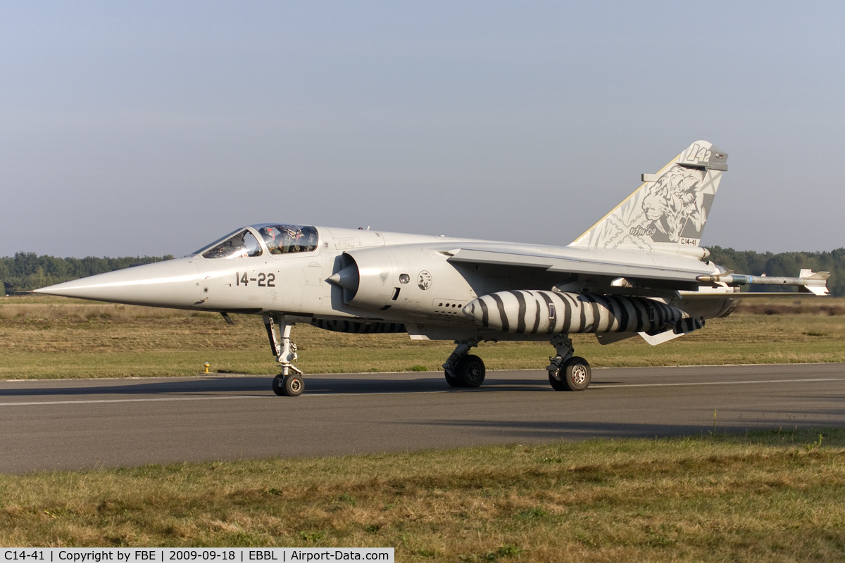 C14-41, Dassault Mirage F-1CE(M) C/N SPF141, taxying to the active