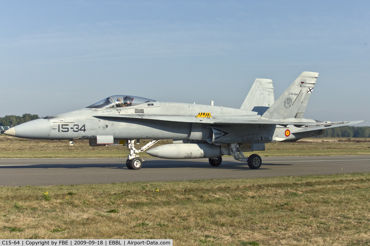 C15-64, McDonnell Douglas EF-18A Hornet C/N 0865/A587, Spanish Air Force EF-18-A taxying to the active