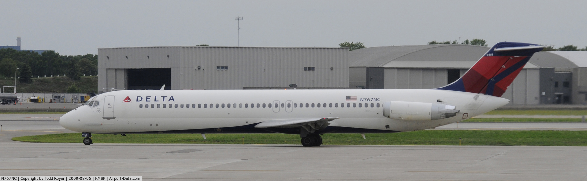 N767NC, 1977 McDonnell Douglas DC-9-51 C/N 47724, Taxi for departure