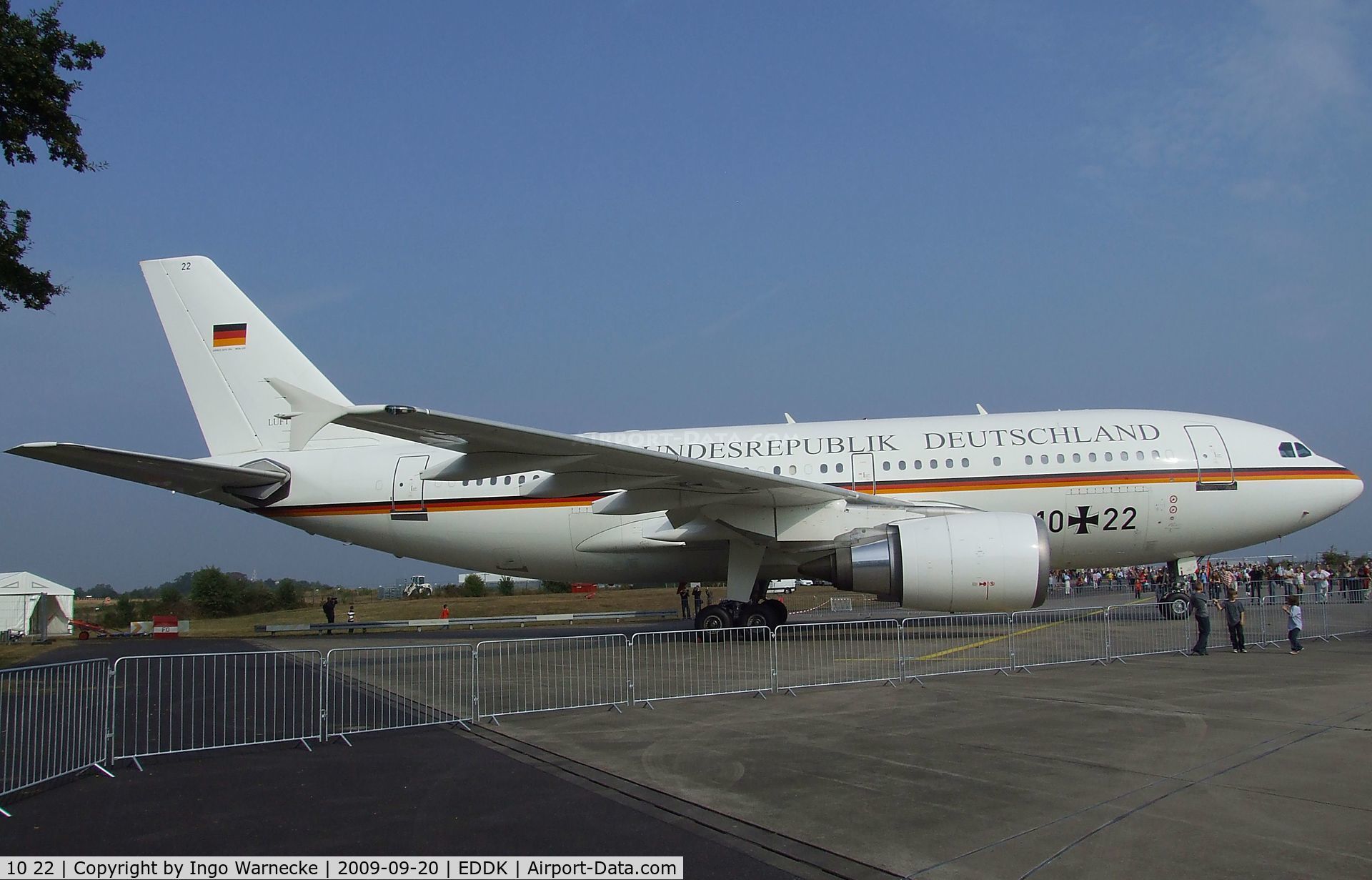 10 22, 1989 Airbus A310-304 C/N 499, Airbus A310-304 