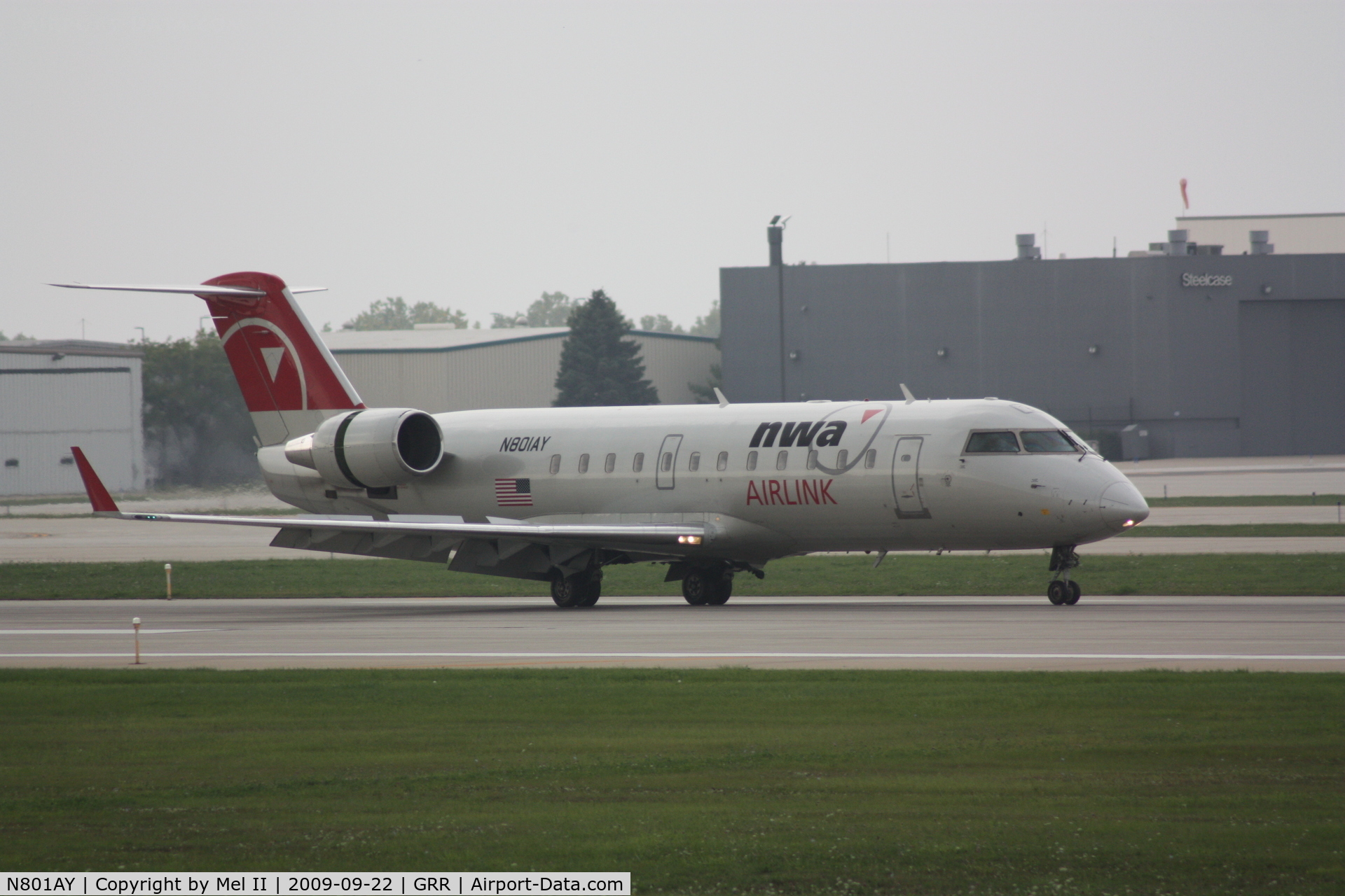 N801AY, 2004 Bombardier CRJ-200ER (CL-600-2B19) C/N 8001, FLG4230 - KMSP-KGRR - Landing RWY 8R