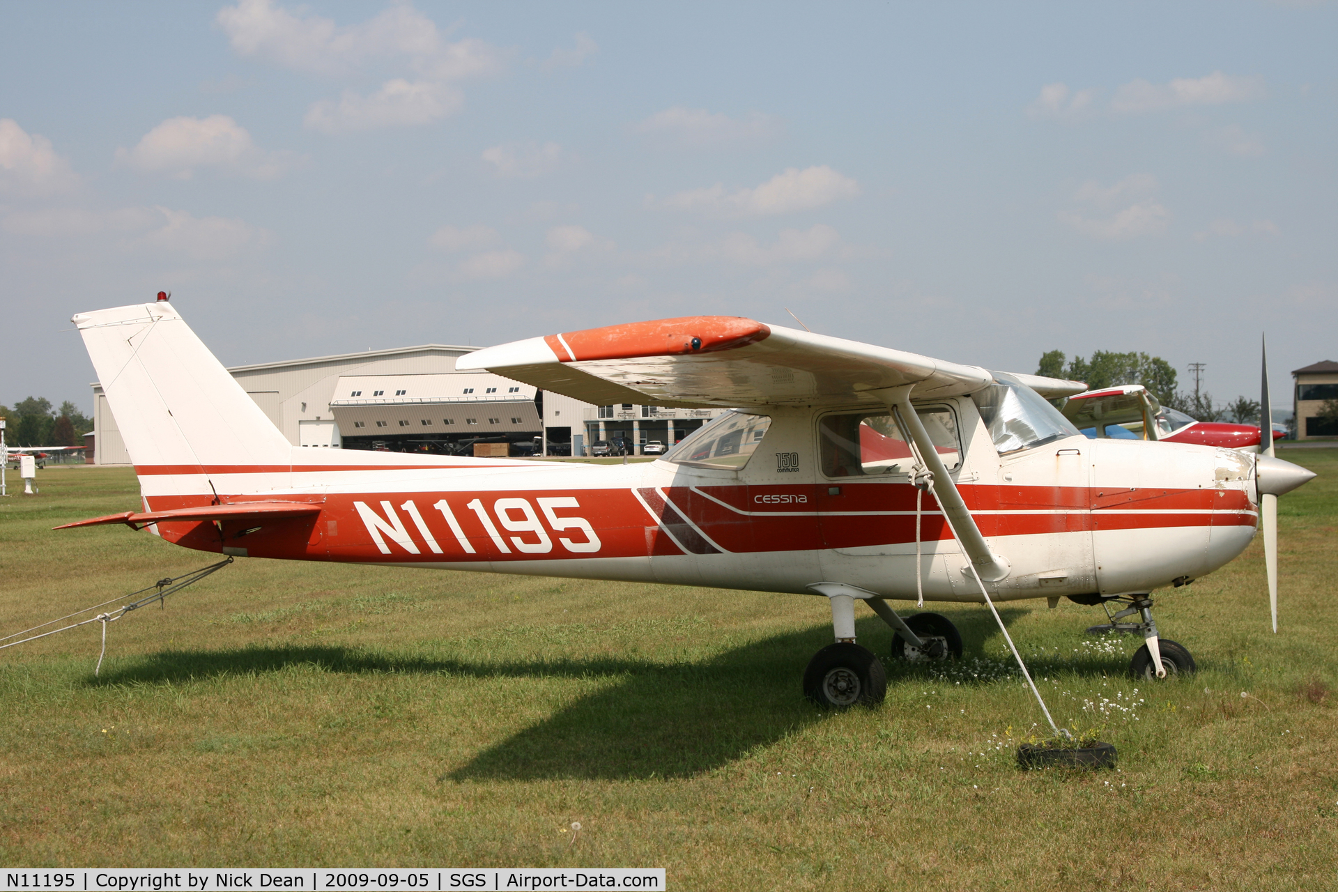 N11195, 1973 Cessna 150L C/N 15075249, KSGS