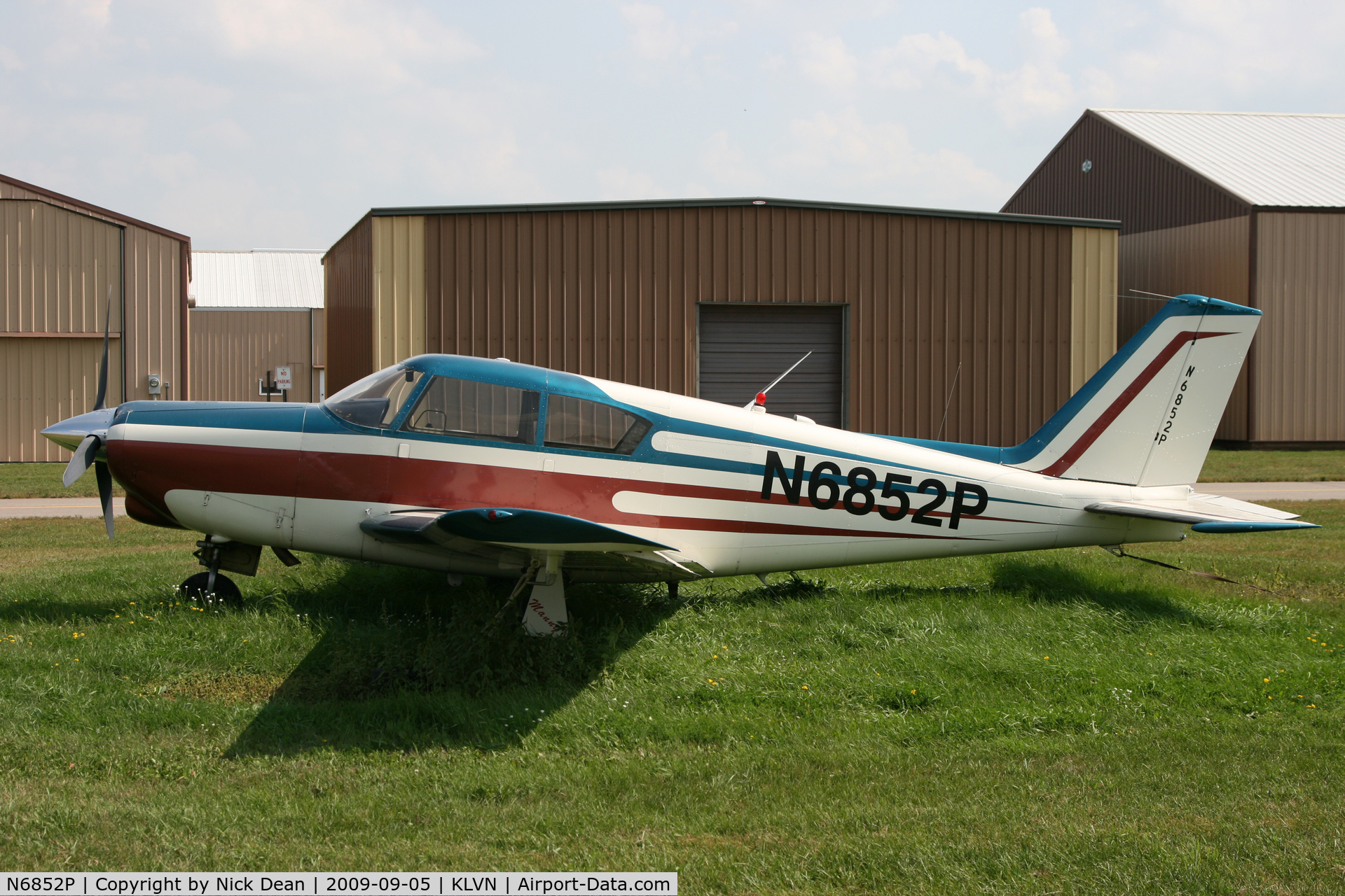 N6852P, 1960 Piper PA-24-250 Comanche C/N 24-1986, KLVN