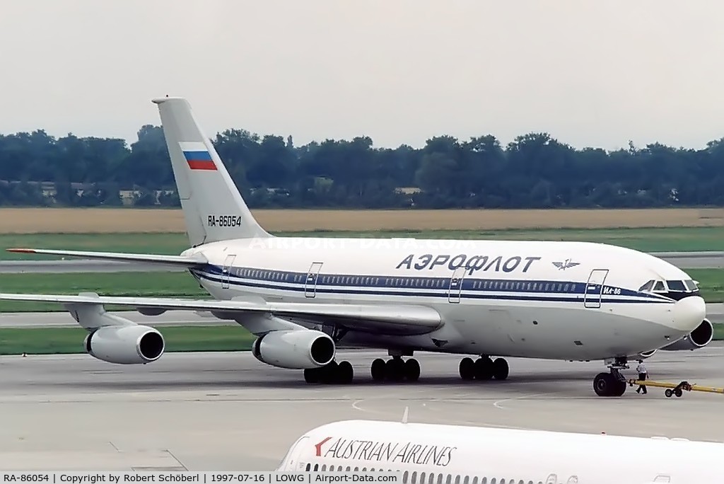 RA-86054, 1983 Ilyushin IL-86 C/N 51483203021, Aeroflot @ VIE