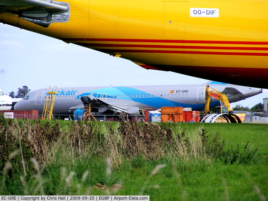 EC-GRE, Airbus A320-211 C/N 134, Clickair, due to be cut up and scrapped by ASI at Kemble